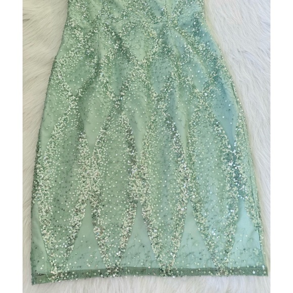 Dress the Population Green Sequin Dress 💚 - Picture 3 of 8